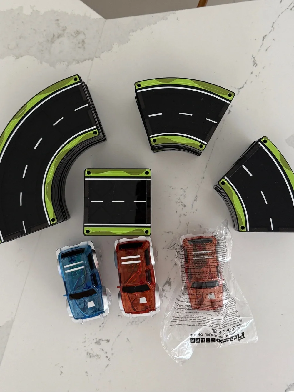 PicassoTiles Magnetic Highway Track Set 32pc Road Tiles STEM Toy with 2 cars